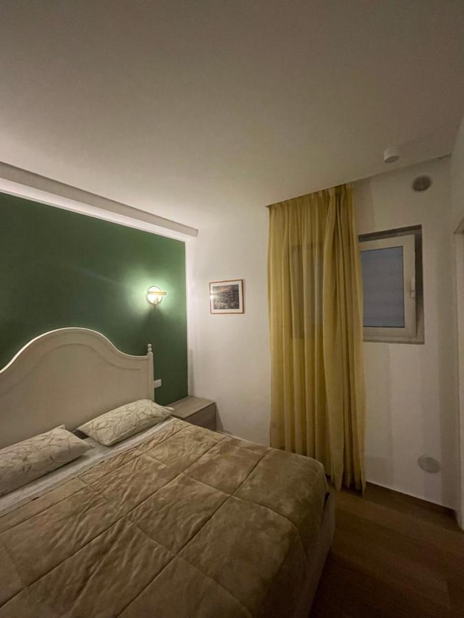Sisters' House Appartement Bari Buitenkant foto